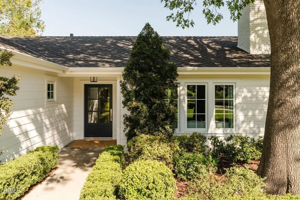 5120 Hayman Ave, La Canada Flintridge, CA 91011