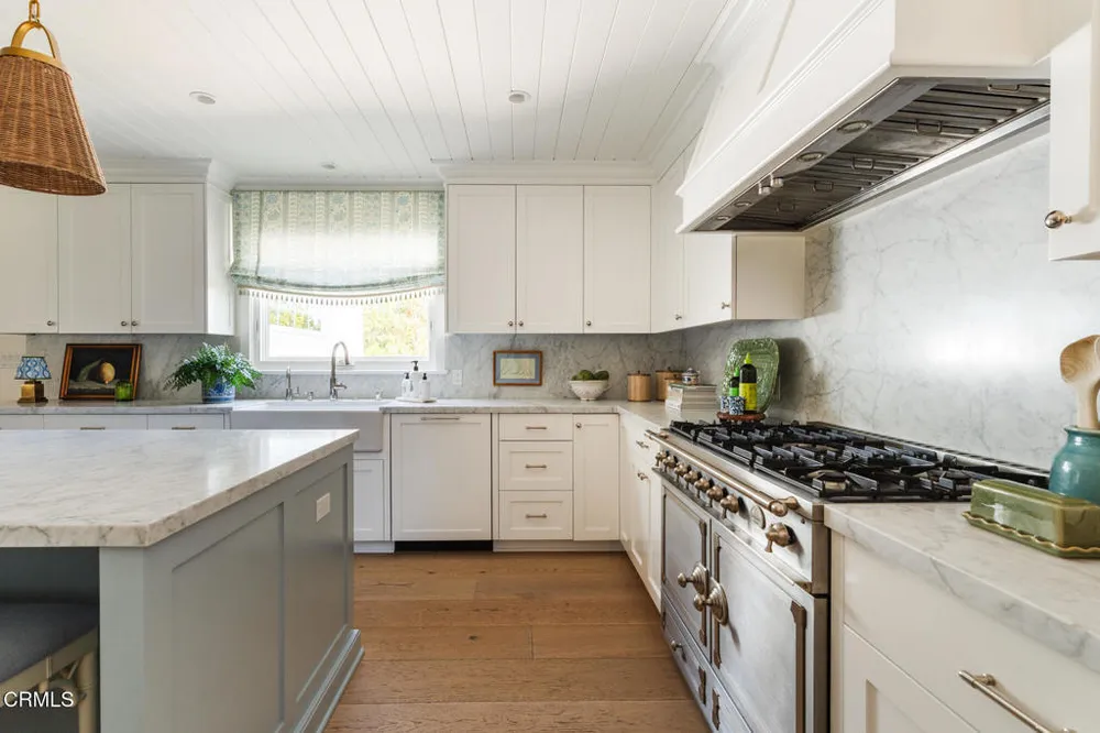 5120 Hayman Ave, La Canada Flintridge, CA 91011