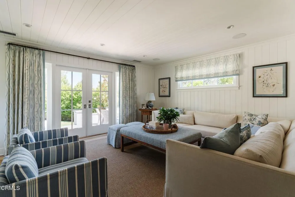5120 Hayman Ave, La Canada Flintridge, CA 91011