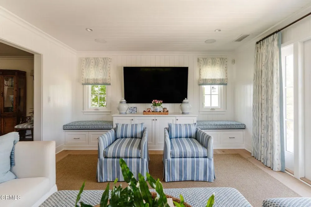 5120 Hayman Ave, La Canada Flintridge, CA 91011