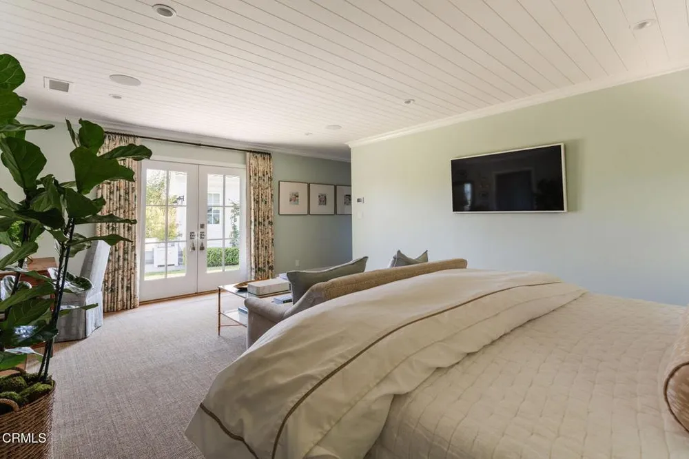 5120 Hayman Ave, La Canada Flintridge, CA 91011