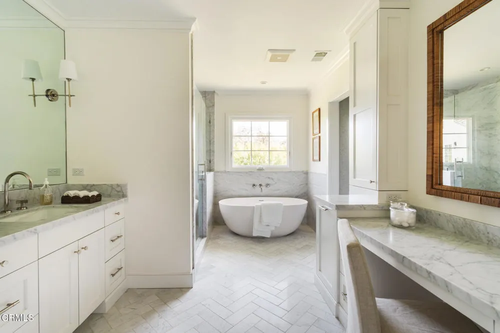 5120 Hayman Ave, La Canada Flintridge, CA 91011