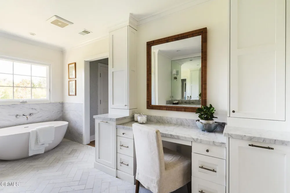 5120 Hayman Ave, La Canada Flintridge, CA 91011