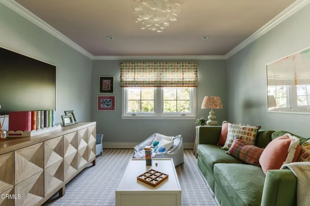 5120 Hayman Ave, La Canada Flintridge, CA 91011