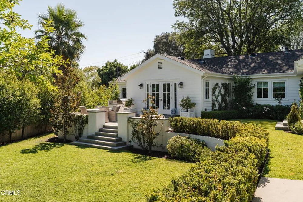 5120 Hayman Ave, La Canada Flintridge, CA 91011