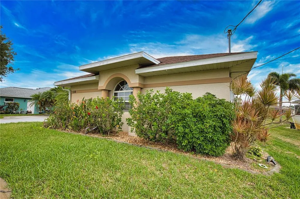 138 Broadmoor Ln, Rotonda, FL 33947