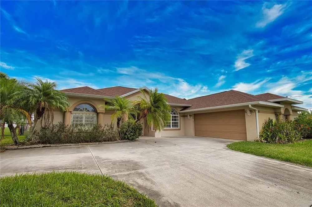 138 Broadmoor Ln, Rotonda, FL 33947
