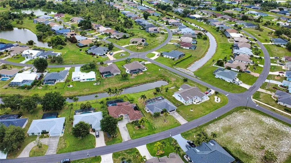138 Broadmoor Ln, Rotonda, FL 33947