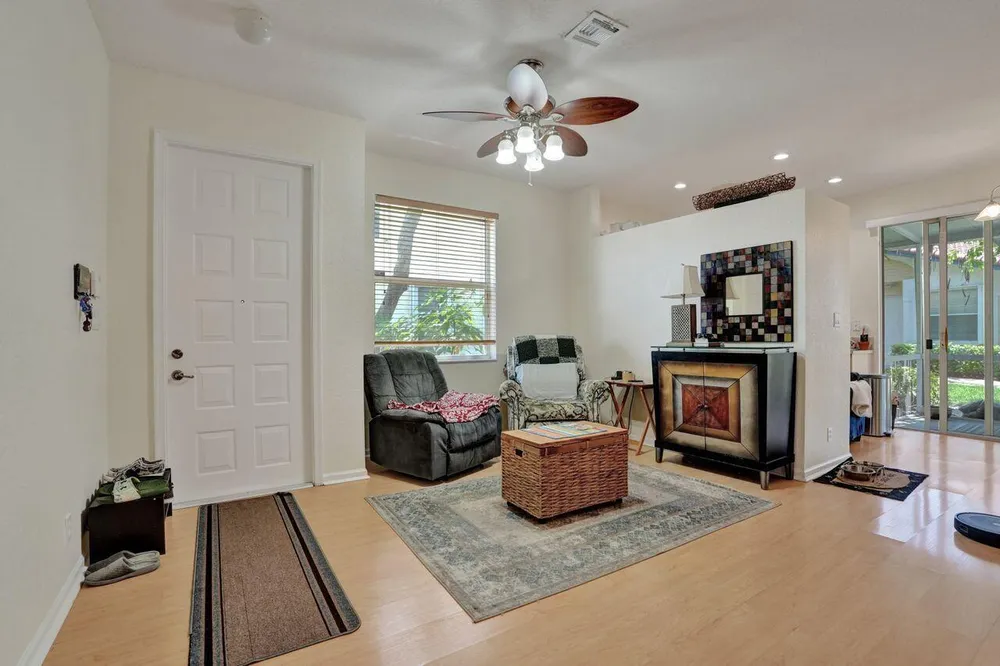 11646 NW 47th Dr, Coral Springs, FL 33076