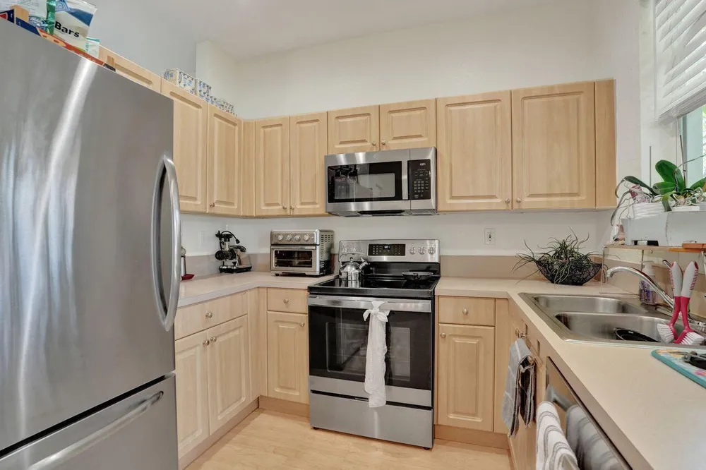 11646 NW 47th Dr, Coral Springs, FL 33076