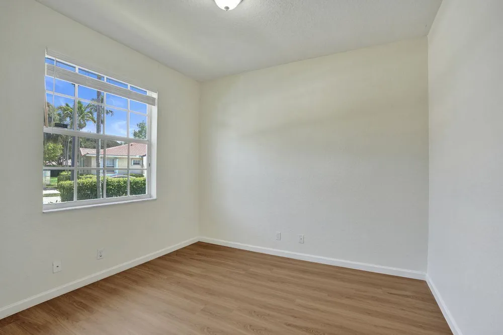 11646 NW 47th Dr, Coral Springs, FL 33076