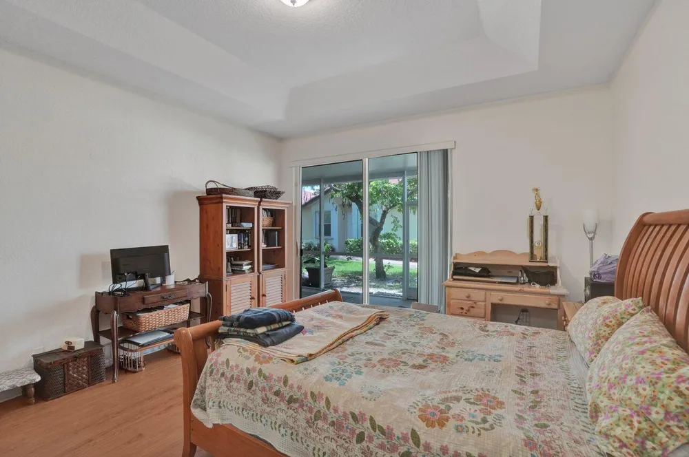 11646 NW 47th Dr, Coral Springs, FL 33076
