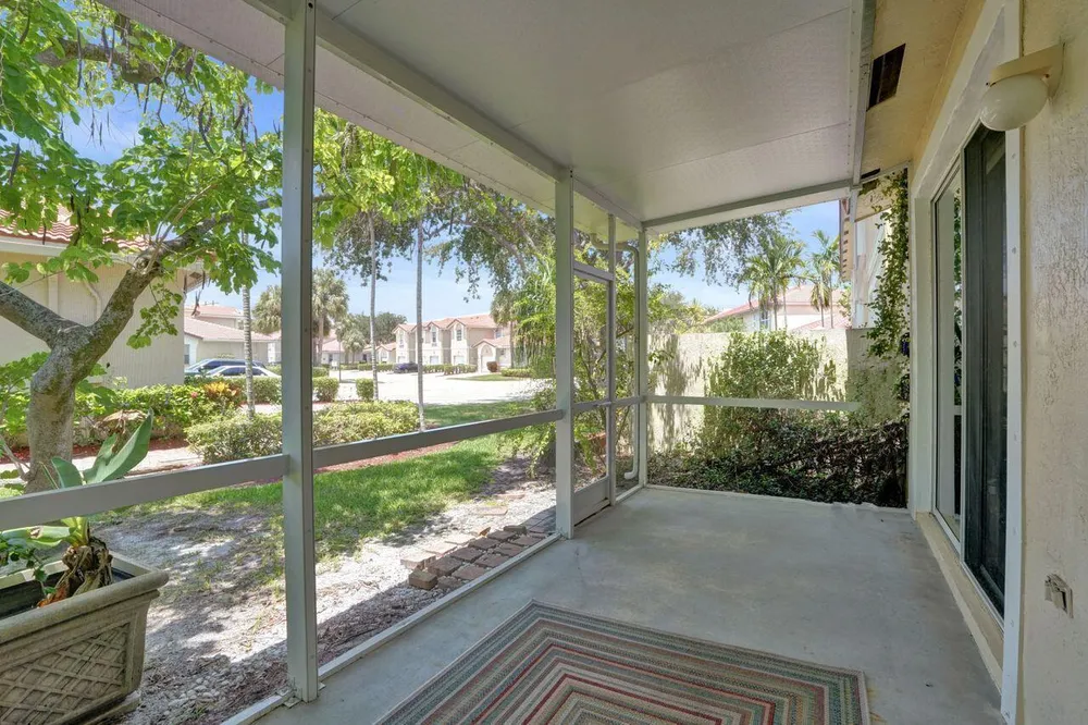 11646 NW 47th Dr, Coral Springs, FL 33076