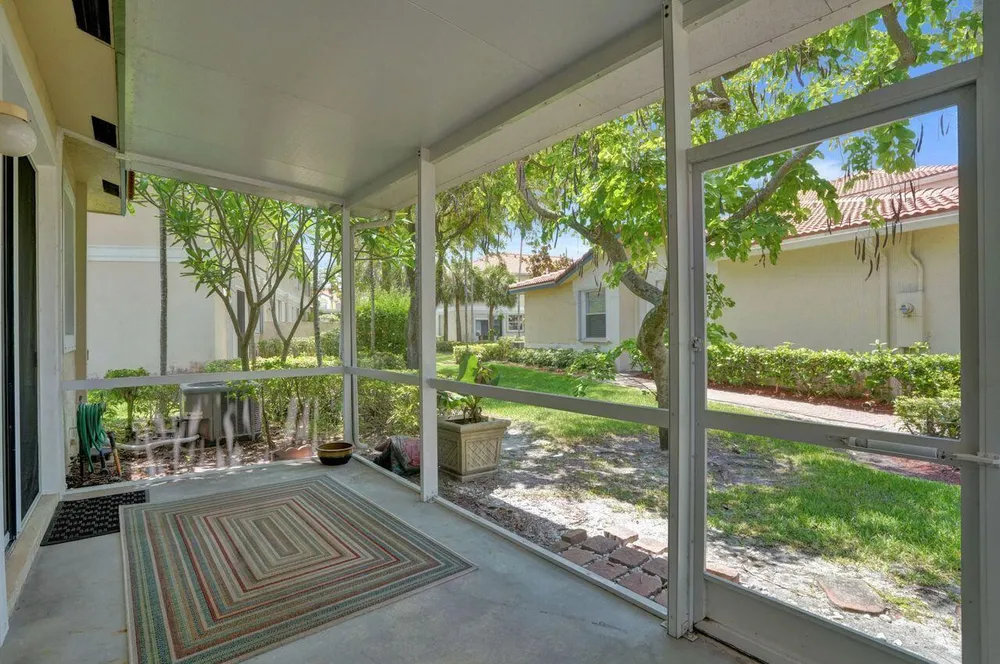 11646 NW 47th Dr, Coral Springs, FL 33076