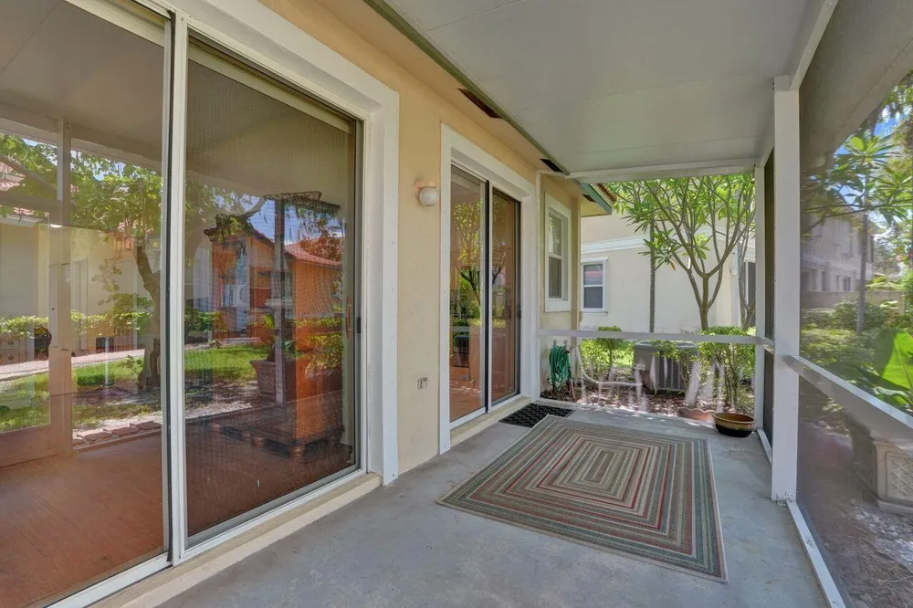 11646 NW 47th Dr, Coral Springs, FL 33076