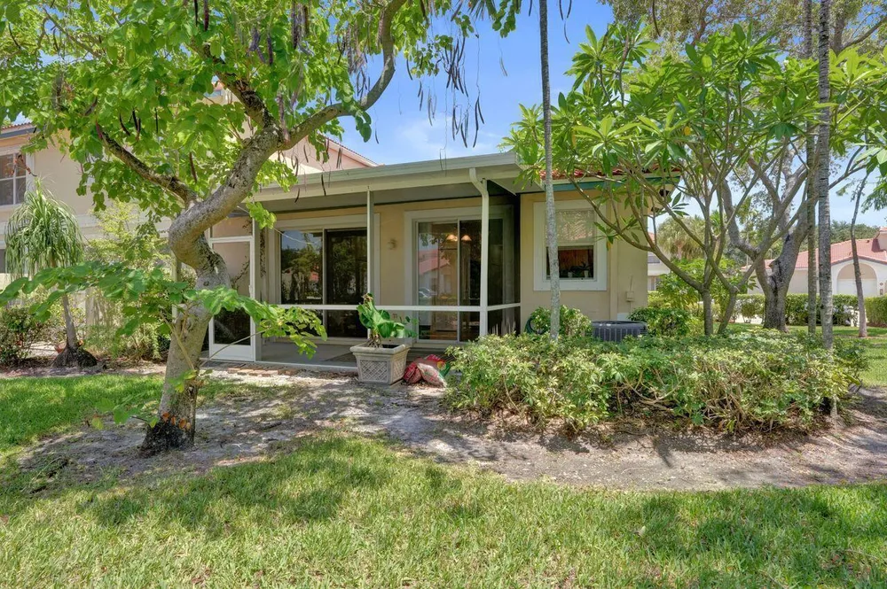 11646 NW 47th Dr, Coral Springs, FL 33076