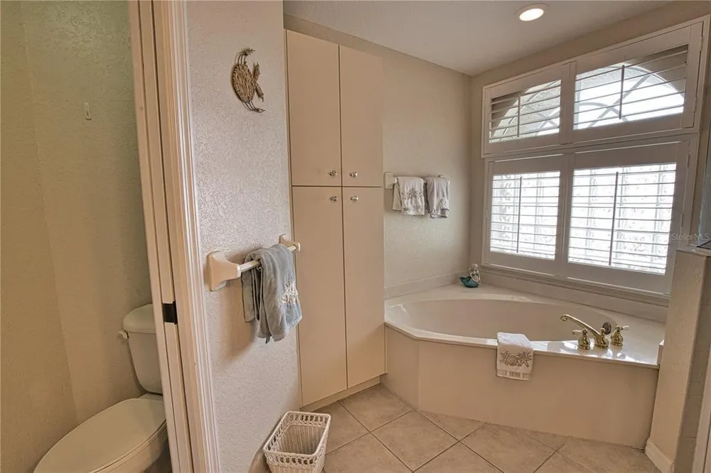 138 Broadmoor Ln, Rotonda, FL 33947