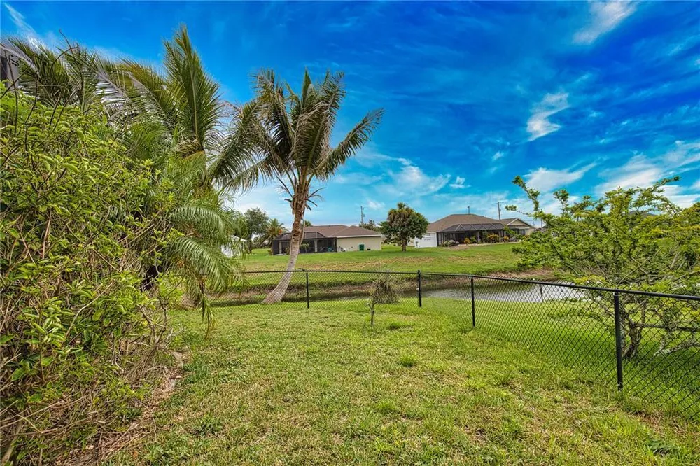138 Broadmoor Ln, Rotonda, FL 33947