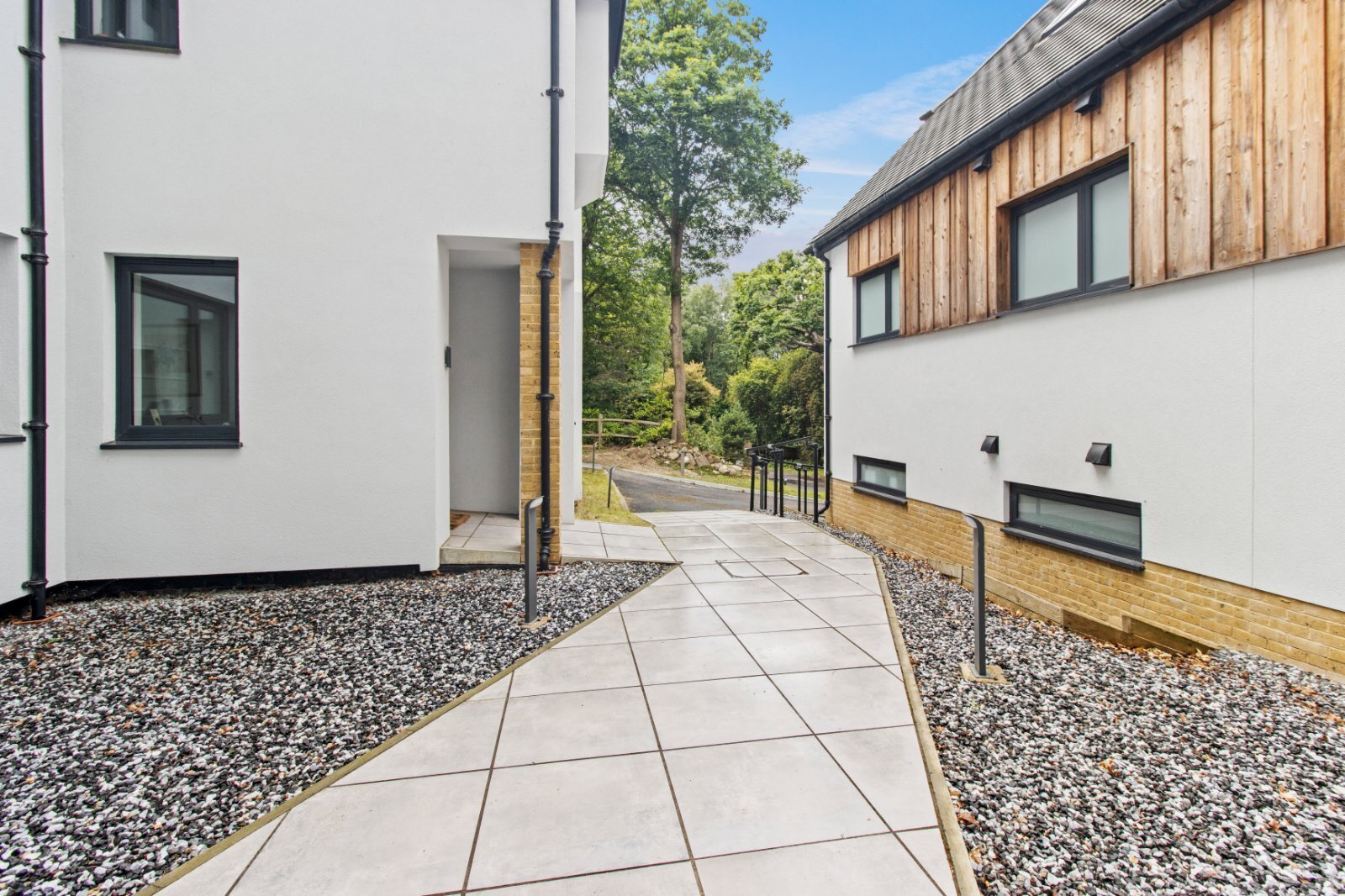 Tonbridge Road, Pembury, Tunbridge Wells, Kent, TN2 Image 24