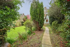 Carters Corner, Hailsham