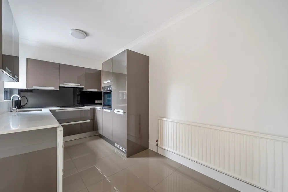 Bulstrode Court, Gerrards Cross, SL9 photo 5