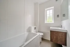 Bulstrode Court, Gerrards Cross, SL9 photo 8
