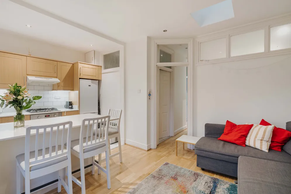 Greencroft Gardens, London, NW6 photo 9