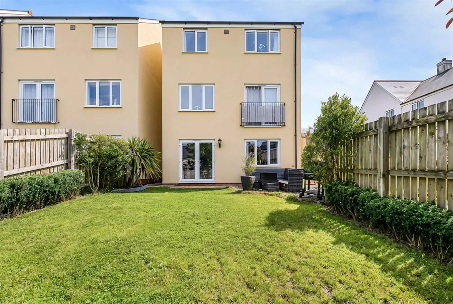 Property Image 28