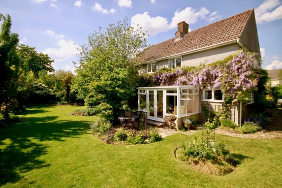 Hankerton, Malmesbury, SN16