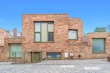 Edgewood Mews, London