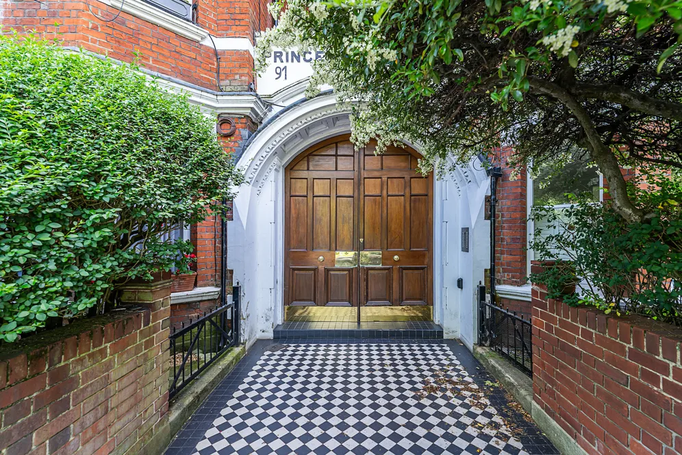 Prince Of Wales Drive, London, SW11 photo 10