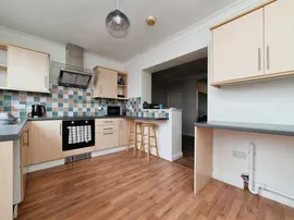 Bedford Road, Hessle thumb 3