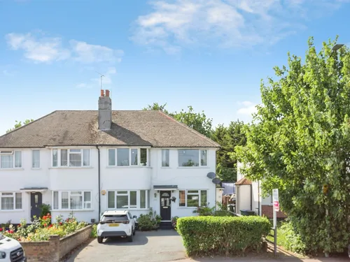Courtlands Drive, WATFORDphoto