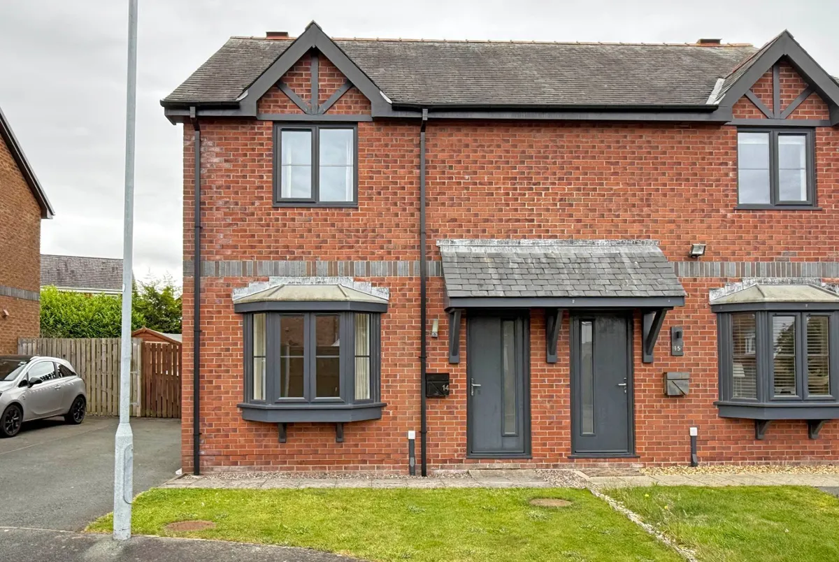 Maes Meddyg, Caernarfon, Gwynedd, LL55