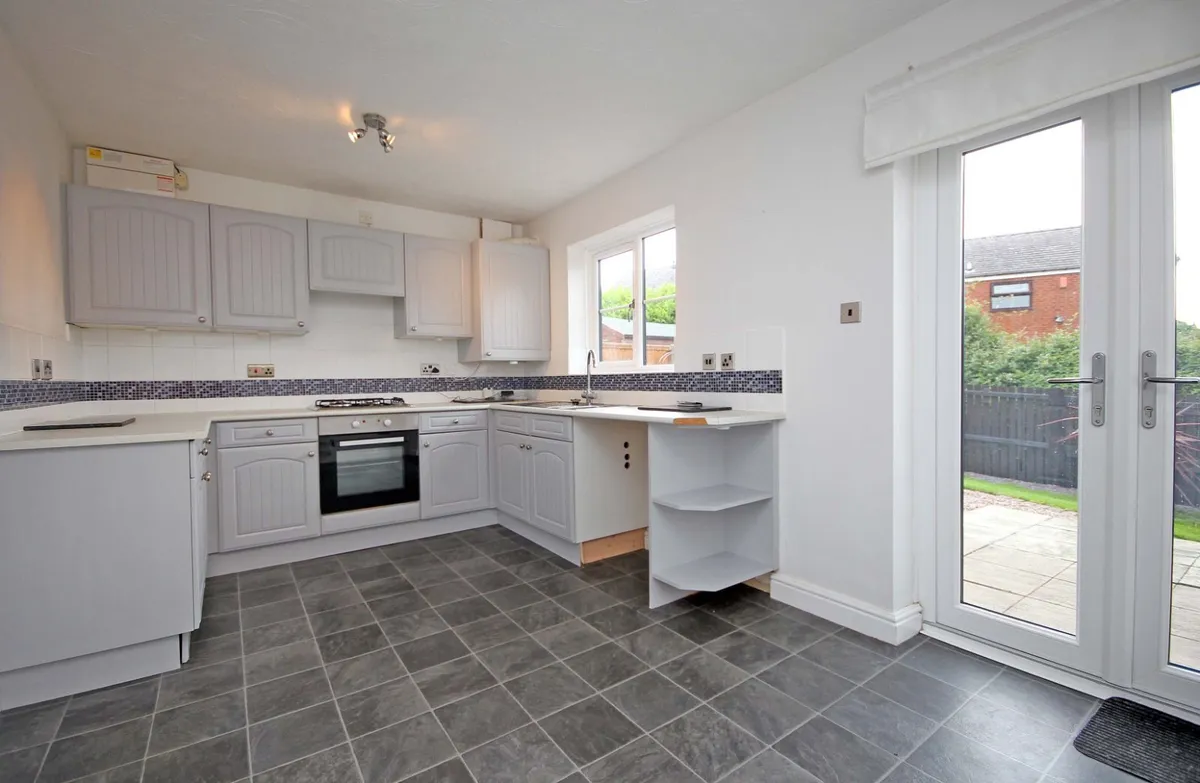 Maes Meddyg, Caernarfon, Gwynedd, LL55