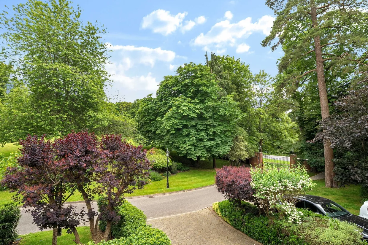 Amersham Road, Chalfont St. Giles, HP8 photo 3