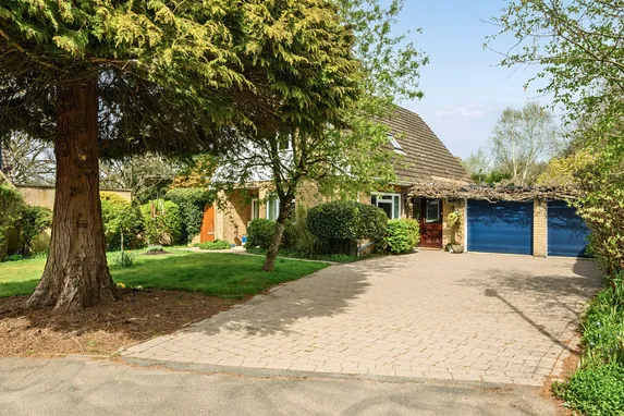 Hewshott Grove, Liphook, GU30