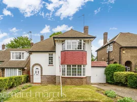 Ownstead Gardens, South Croydon photo