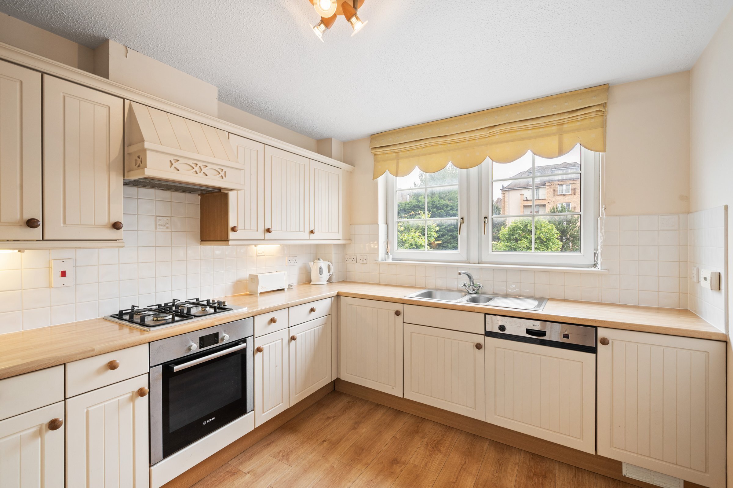 12 (Flat 4) Powderhall Road, Canonmills, Edinburgh, EH7 4GB Image 8