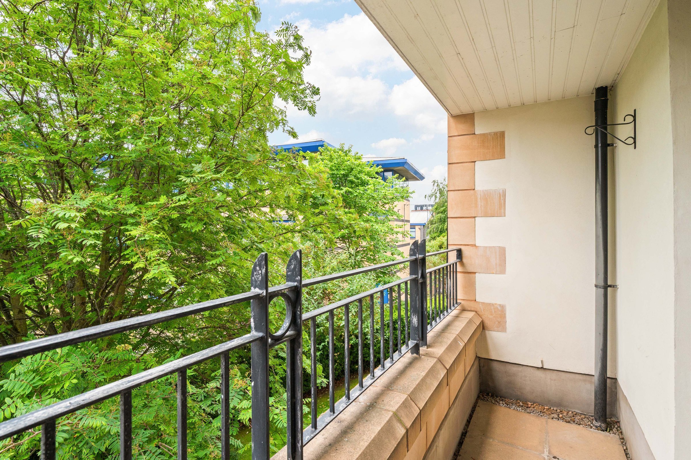 12 (Flat 4) Powderhall Road, Canonmills, Edinburgh, EH7 4GB Image 3