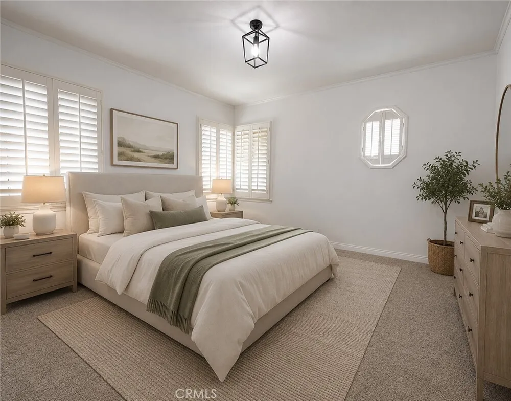 8725 S Gramercy Pl, South Los Angeles, CA 90047