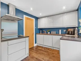Parkside Court, Plean, Stirling thumb 3