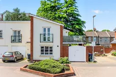 Hay Drive, Mitcham