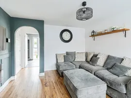 Asquith Avenue, Melksham thumb 2