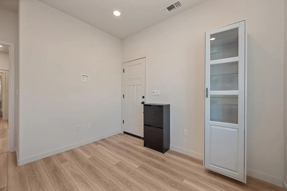 412 Fallen Leaf St, West Sacramento, CA 95605