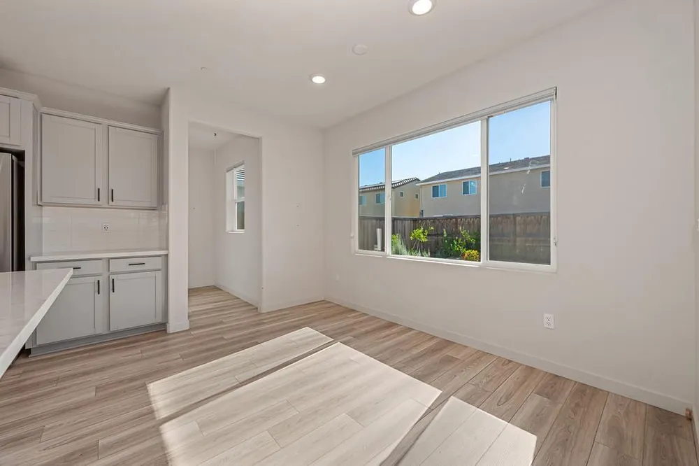 412 Fallen Leaf St, West Sacramento, CA 95605