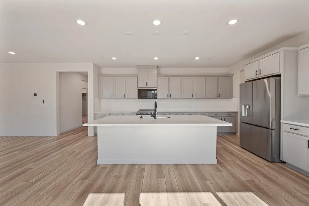 412 Fallen Leaf St, West Sacramento, CA 95605