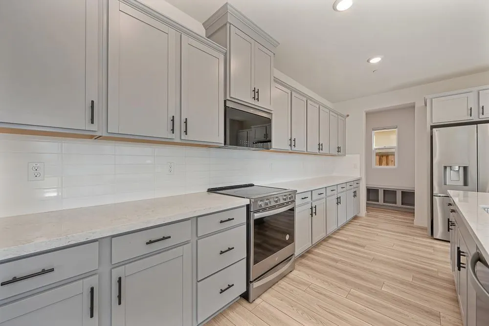 412 Fallen Leaf St, West Sacramento, CA 95605