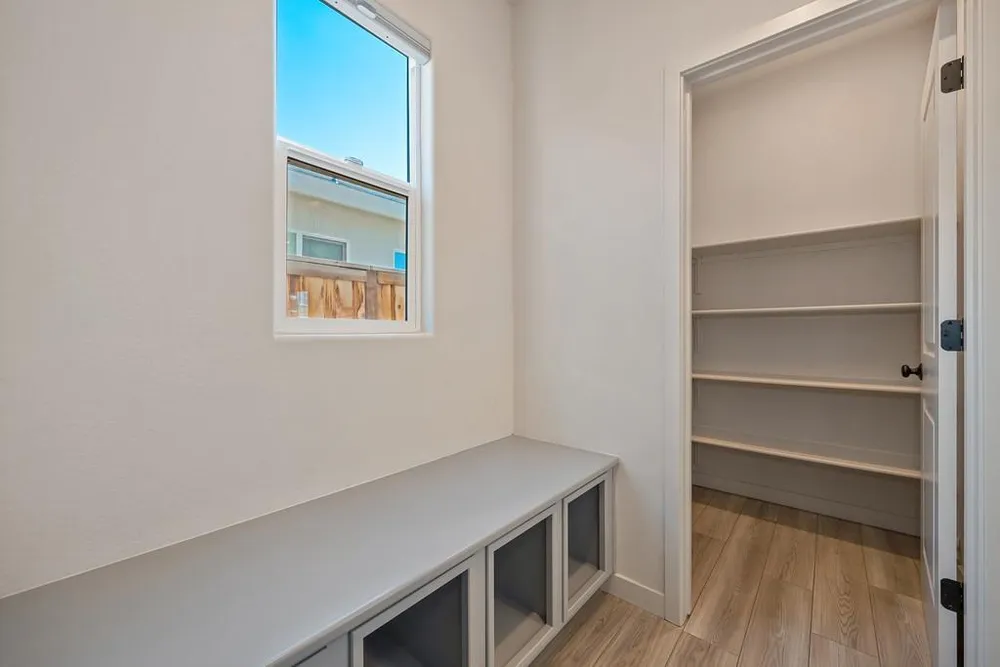 412 Fallen Leaf St, West Sacramento, CA 95605
