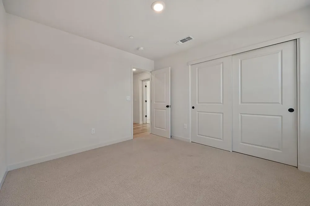 412 Fallen Leaf St, West Sacramento, CA 95605